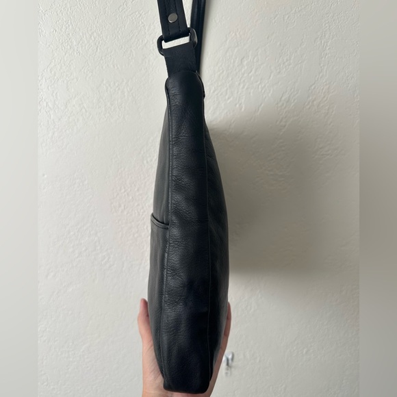 Touchstone Vegabond Crossbody Bag Cordovan & Black Supple Leather Made in USA - Picture 15 of 15